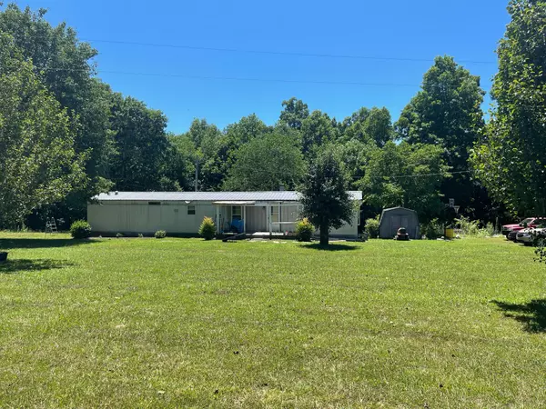 475 Bishop Troutt Rd, Westmoreland, TN 37186