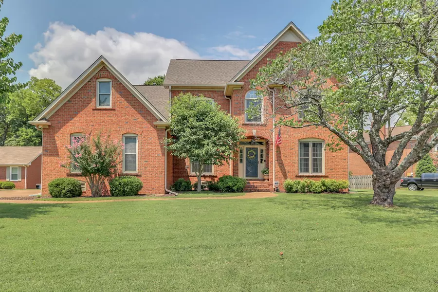 100 Bayview Ct, Hendersonville, TN 37075