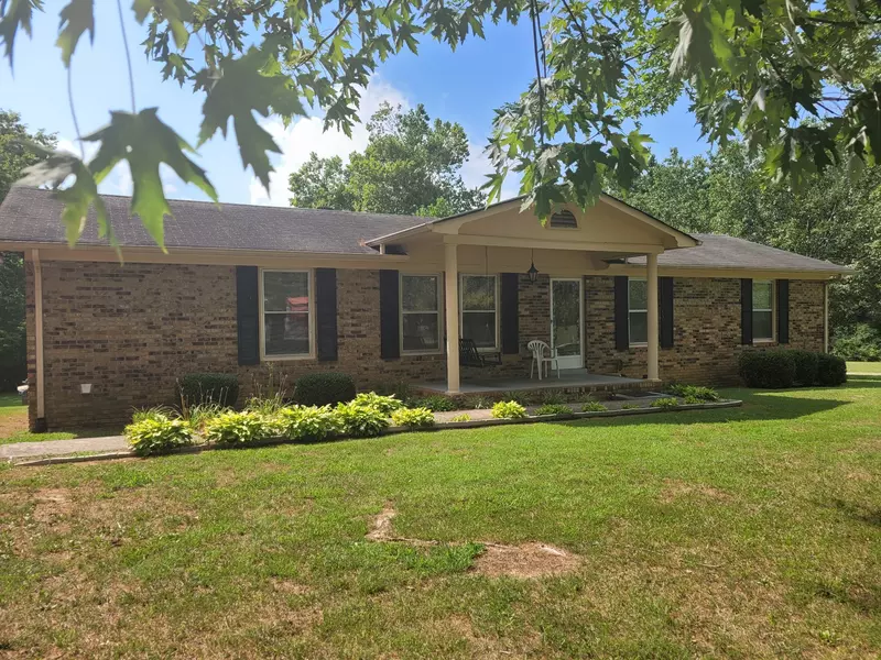 9106 Holmes Creek Rd, Smithville, TN 37166