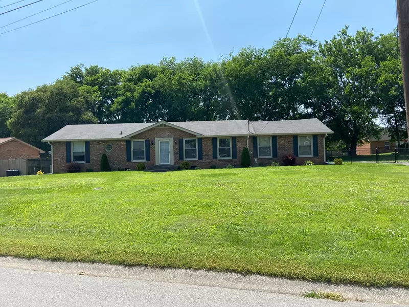 127 Stillhouse Rd, Hendersonville, TN 37075