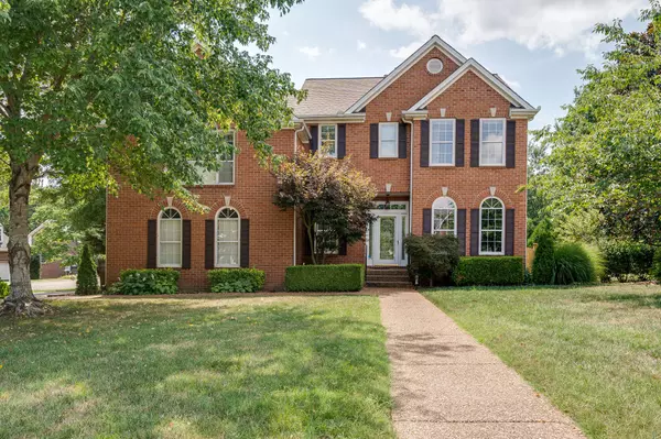 801 Millbrook Cir, Nashville, TN 37221