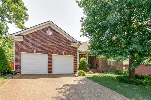 2116 Golden Oak Ln, Madison, TN 37115