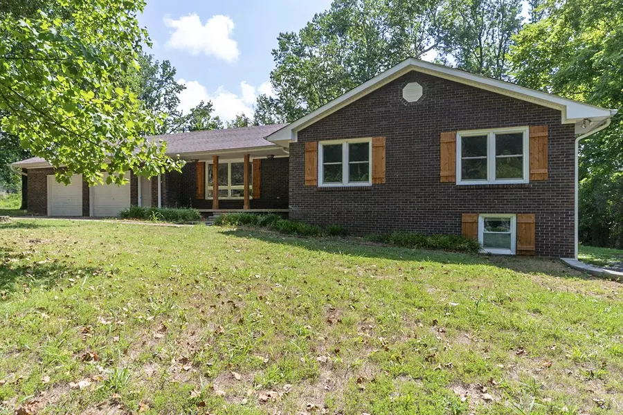 115 Dusty Ln, Cottontown, TN 37048