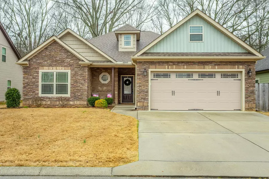 2464 Waterhaven Drive, Chattanooga, TN 37406