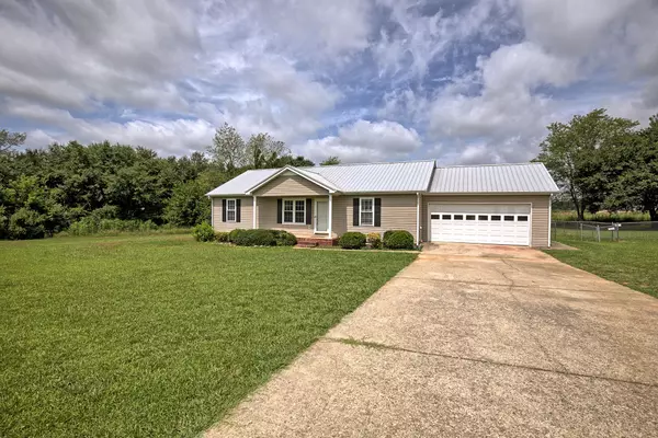 105 Lake Villa Cir, Morrison, TN 37357