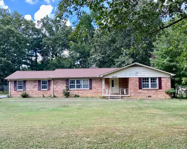 1906 Bel Aire Dr, Tullahoma, TN 37388