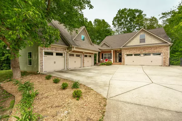 2647 Waterhaven Drive, Chattanooga, TN 37406