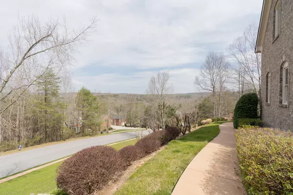 Signal Mountain, TN 37377,14 Ridgerock Drive