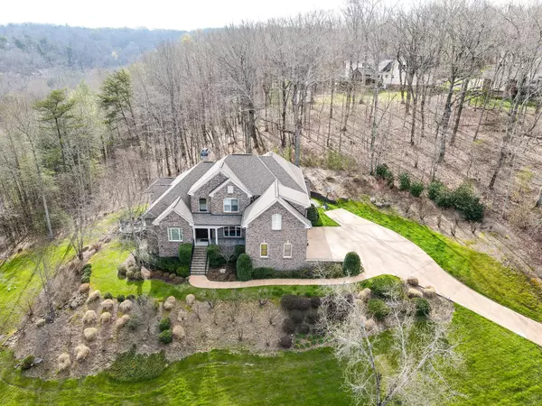 Signal Mountain, TN 37377,14 Ridgerock Drive