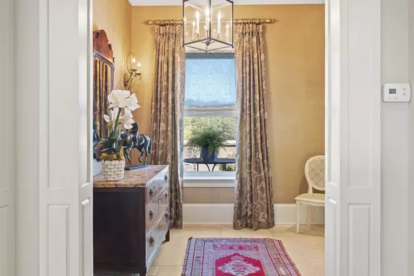 Chattanooga, TN 37405,4 Cherokee Boulevard #522