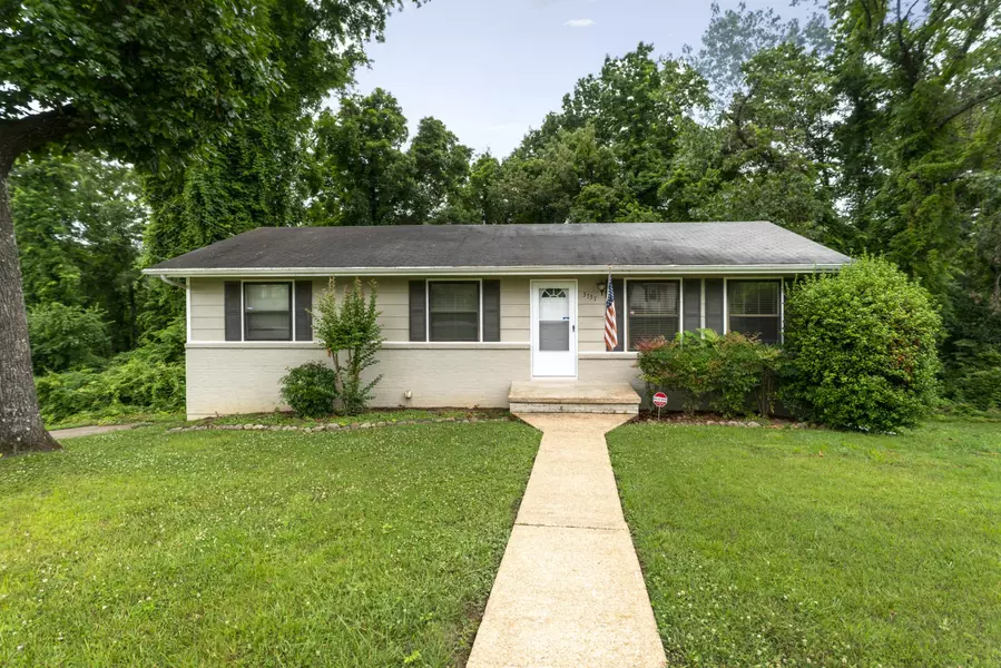 3757 Premium Drive, Chattanooga, TN 37415