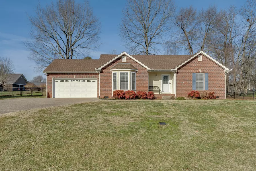 164 Honeysuckle Dr, White House, TN 37188