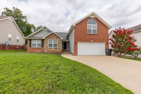 2885 Sharpie Dr, Clarksville, TN 37040