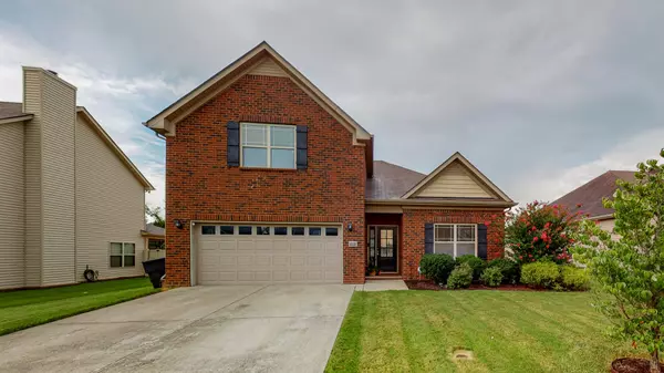 2221 Burnside Dr, Murfreesboro, TN 37128