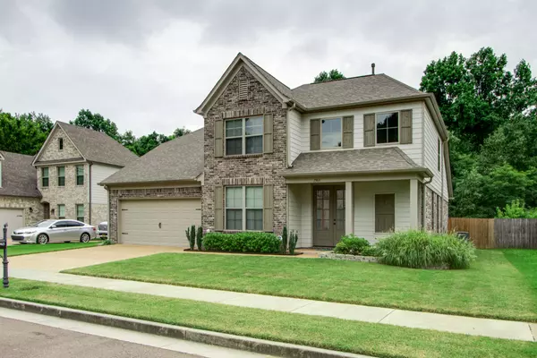 7965 Country Lake Dr, Memphis, TN 38133