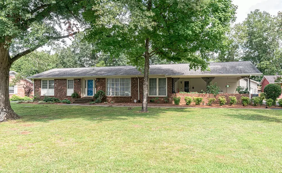 1702 Maymont Dr, Murfreesboro, TN 37130