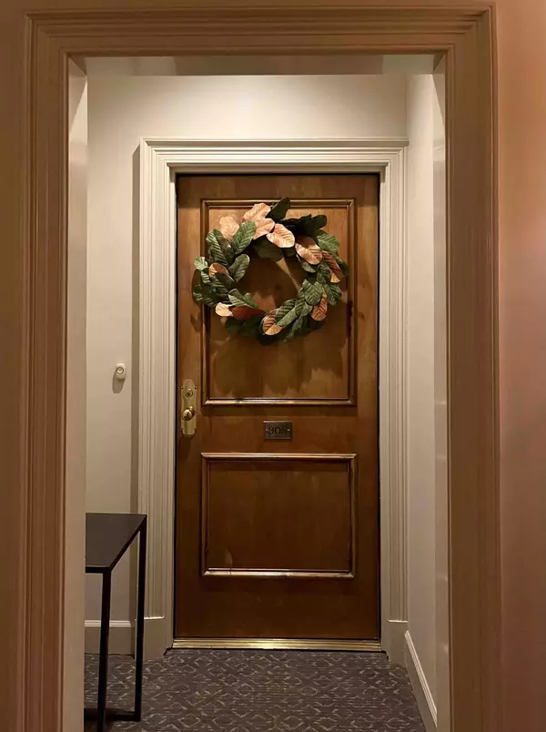 Nashville, TN 37205,3737 West End Ave #305