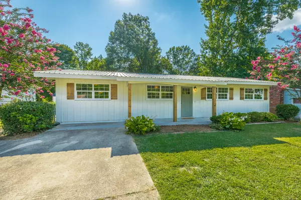 Fort Oglethorpe, GA 30742,212 Robert E Lee Street