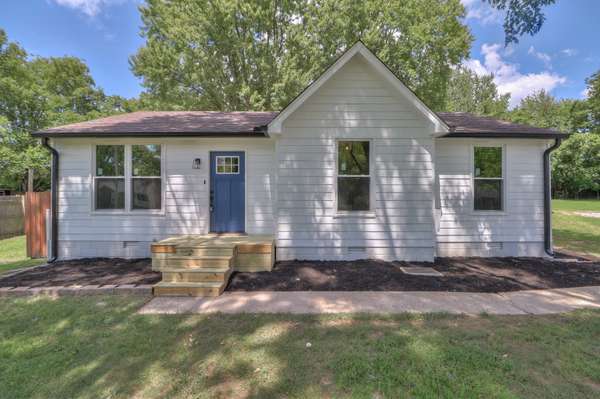 304 Donal Ter,  White House,  TN 37188