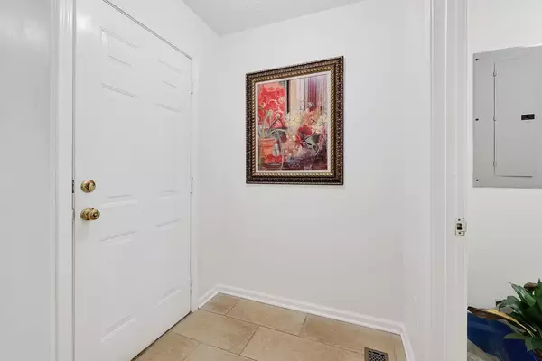 Chapmansboro, TN 37035,1064 Fannie Nicholson Rd