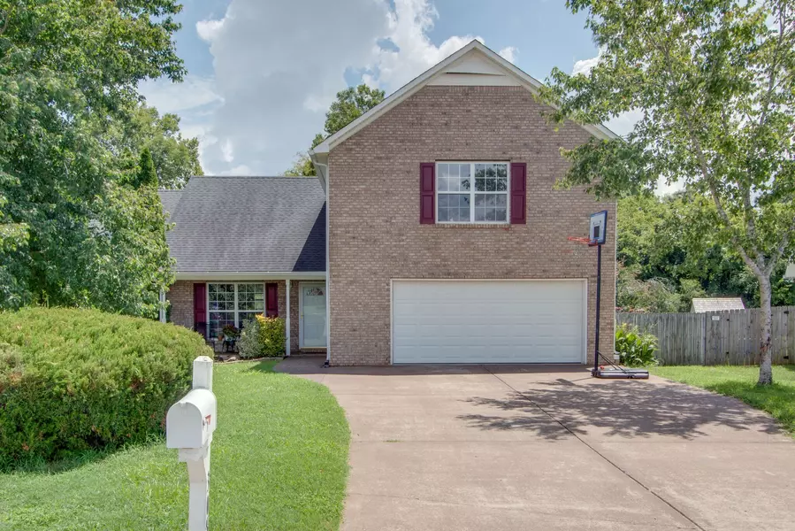 305 Cheairs Ct, Spring Hill, TN 37174