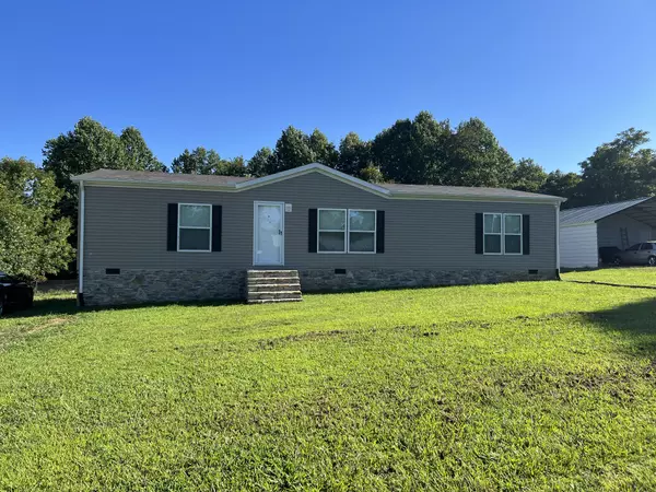 295 Pointe Ln, Lafayette, TN 37083