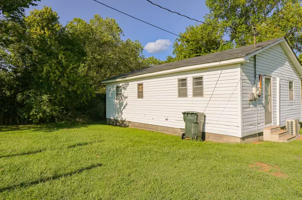 Rutherford, TN 38369,107 S Carroll St