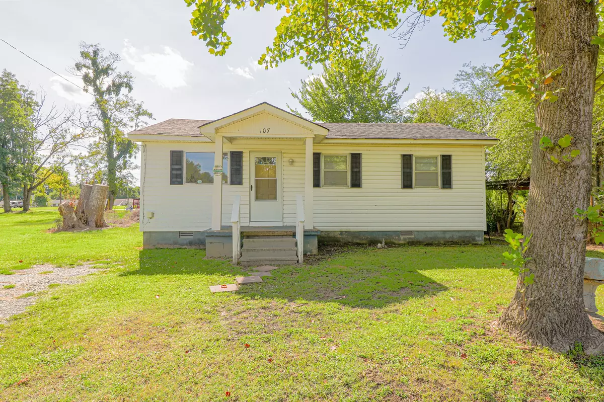 Rutherford, TN 38369,107 S Carroll St