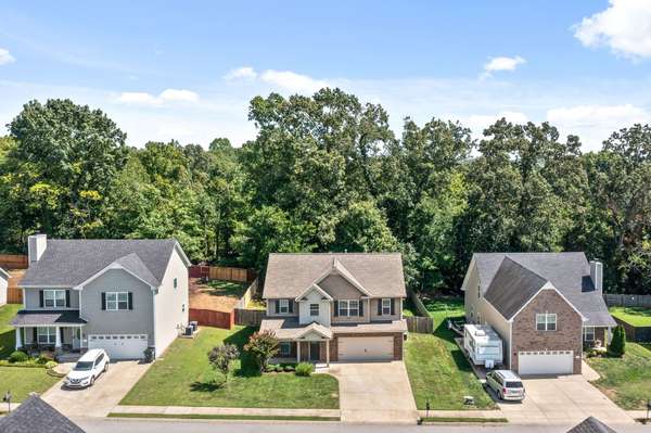 895 Cherry Blossom Ln, Clarksville, TN 37040