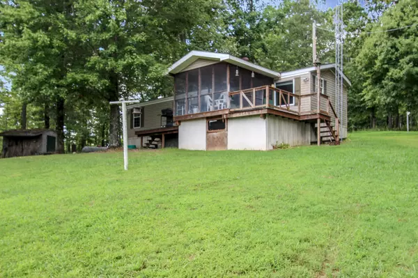 Tennessee Ridge, TN 37178,258 N Cross Creek Road