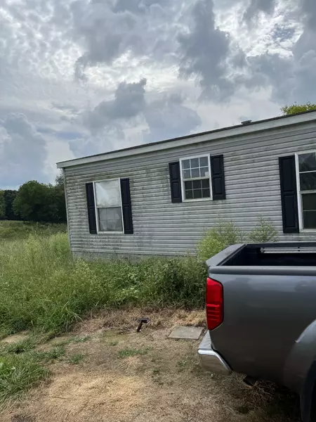 347 McClerran Ln, Red Boiling Springs, TN 37150