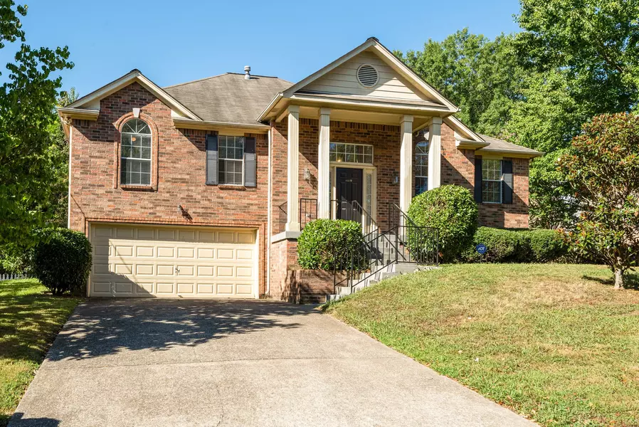 617 Mount Hood Dr, Antioch, TN 37013