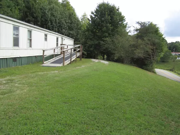 4174 Union Hill Moss Road,  Moss,  TN 38575