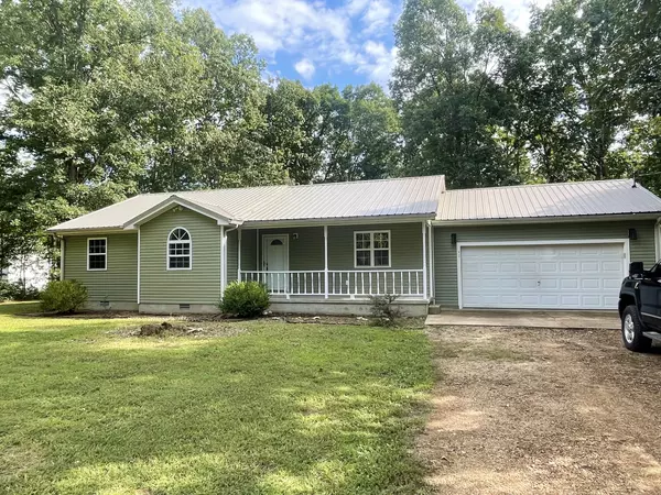414 Honeysuckle Ln, Hohenwald, TN 38462