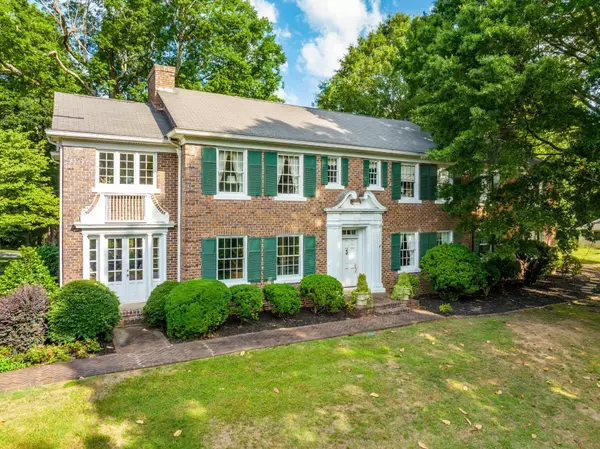 403 NW Thomas Avenue, Cleveland, TN 37311