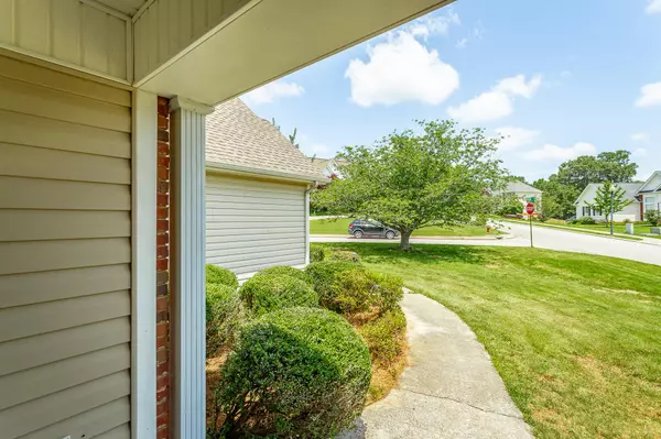 Ooltewah, TN 37363,5682 Phlox Lane