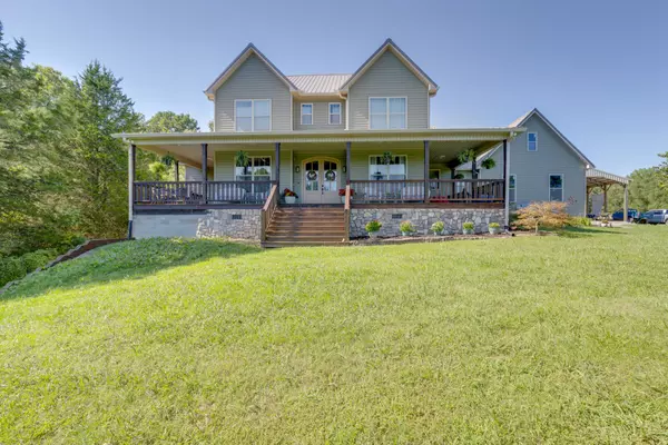 4899 Byrd Ln, College Grove, TN 37046