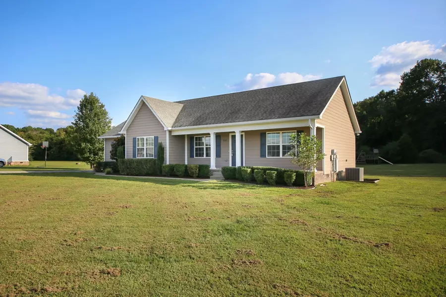 4783 Brookhollow Rd, Chapel Hill, TN 37034