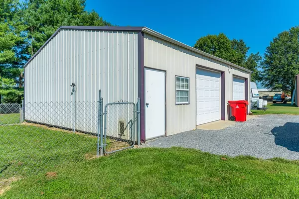 Lafayette, TN 37083,175 Gammons Ln