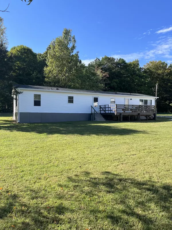 Smithville, TN 37166,998 Pine Orchard Rd