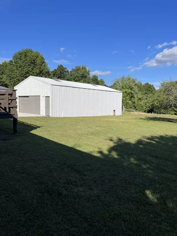 Smithville, TN 37166,998 Pine Orchard Rd