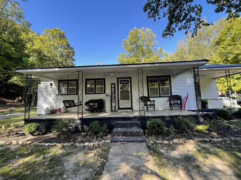 1316 Owl Hollow Rd, Linden, TN 37096