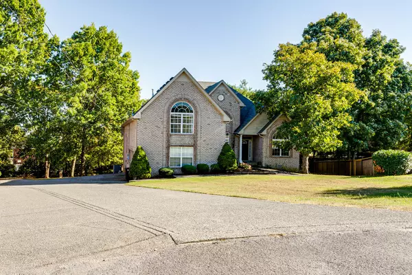 Hendersonville, TN 37075,142 Strathmore Way