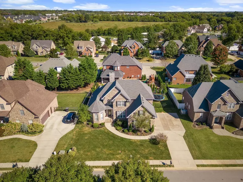 3410 Geneva Dr, Murfreesboro, TN 37128