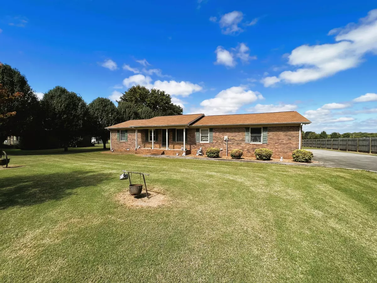 Winchester, TN 37398,224 Lorena Rd