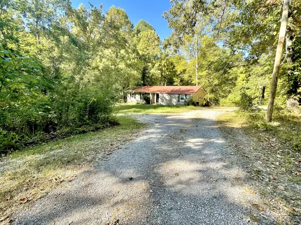 1045 Britton Springs Rd,  Clarksville,  TN 37042