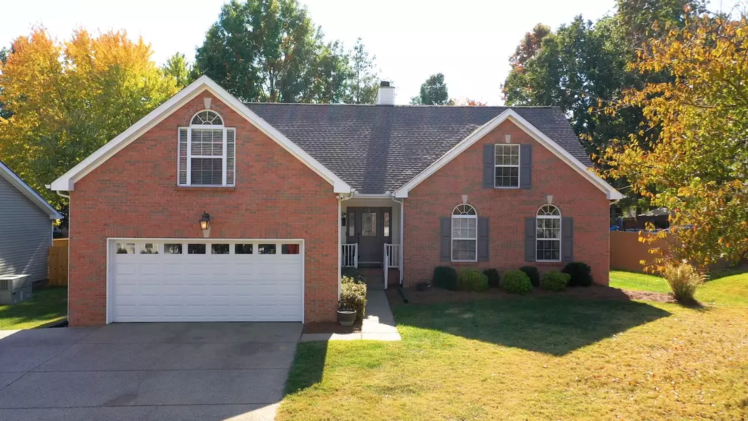 220 Holly Ln, White House, TN 37188