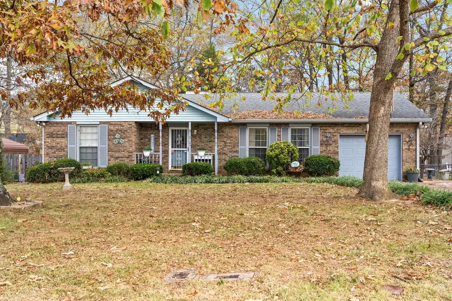 219 Millstone Cir, Clarksville, TN 37042