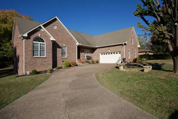 Greenbrier, TN 37073,1016 Primrose Dr