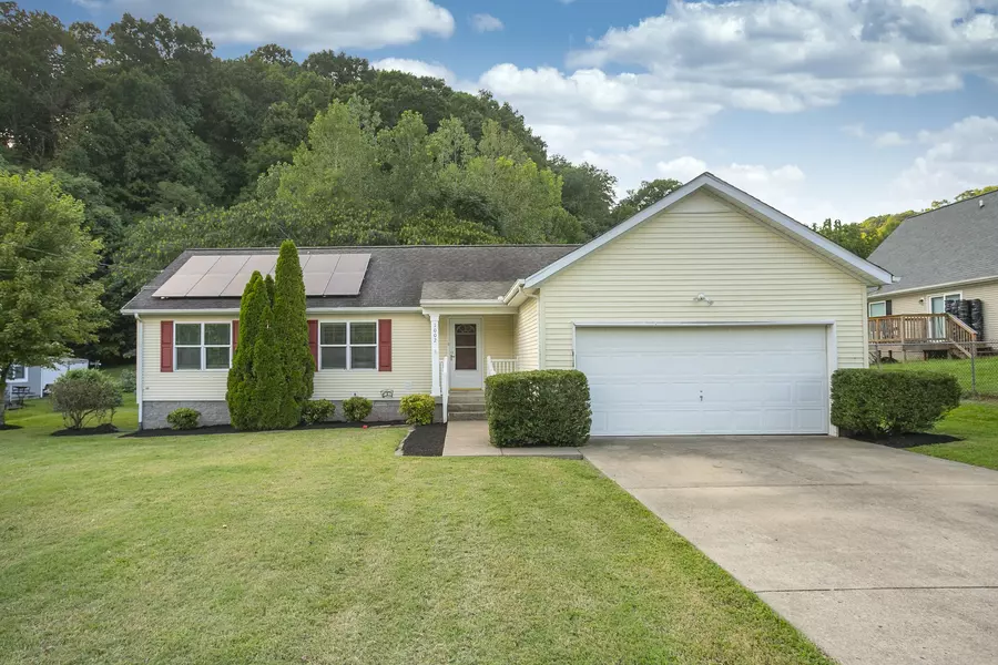 1002 W Bobby Ct, Goodlettsville, TN 37072